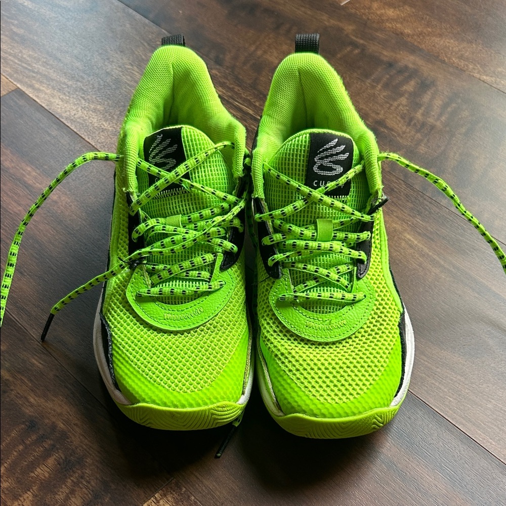 Kids Curry Basketball Sneaker